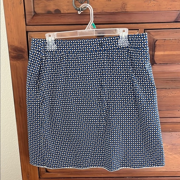Blue and White Wrap Skort With Pocket for Casual Wear EUC - Picture 3 of 8